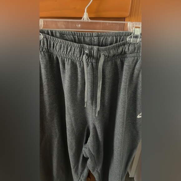 Gray Nike sweatpants - Picture 3 of 3